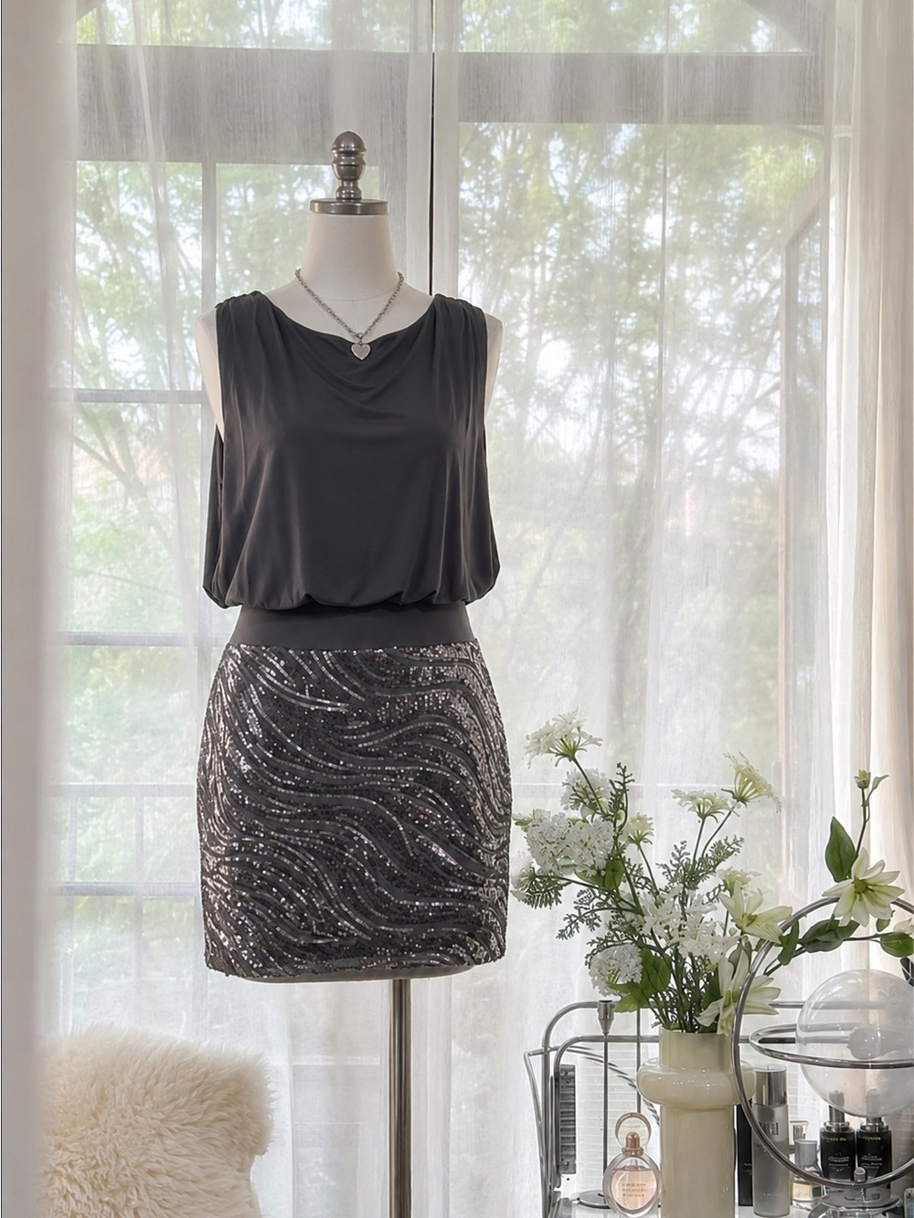 Chic grey Sequin Dress